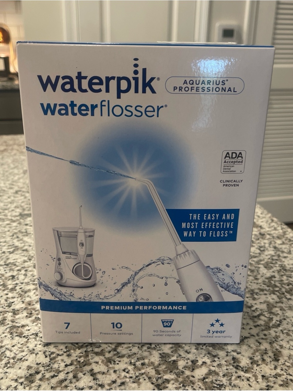 Aquarius Waterpik & wWater Flosser. Model 670-C New in box.
